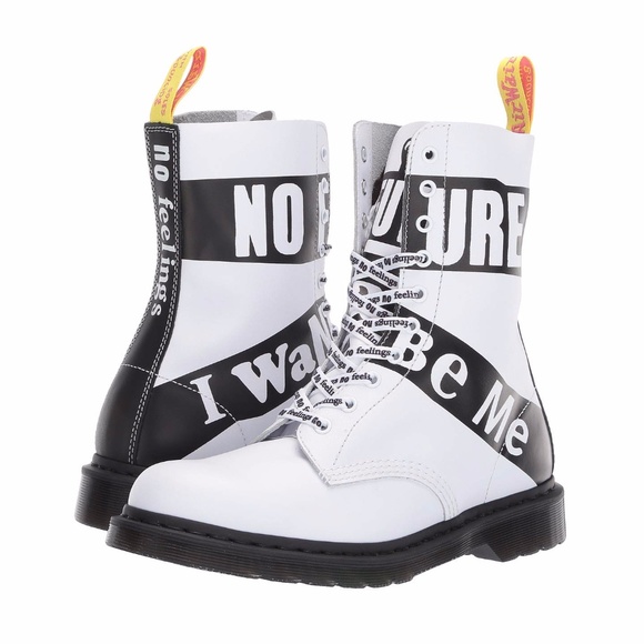 dr martens 1490 sex pistols